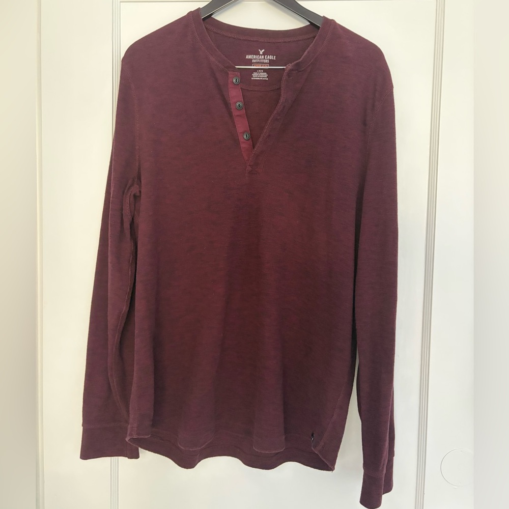 American Eagle Outfitters Men’s Long Sleeve Henley Shirt (Size L)